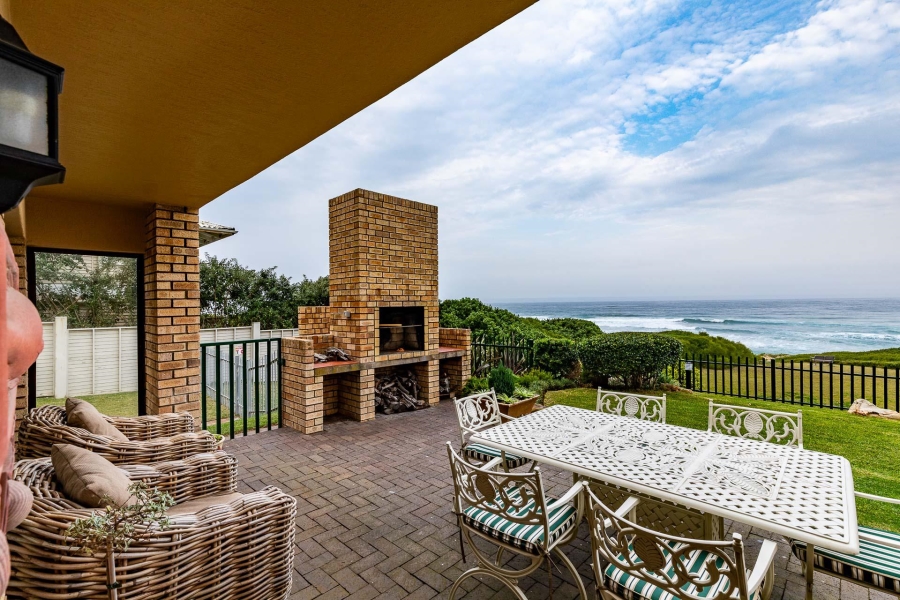 6 Bedroom Property for Sale in Outeniqua Strand Western Cape